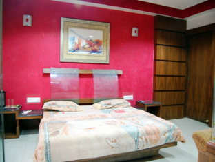 Hotel Meera Chittorgarh Bagian luar foto